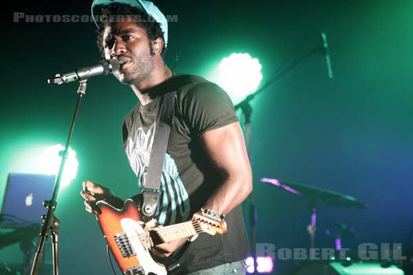 KELE OKEREKE - 2010-11-07 - PARIS - La Cigale - 